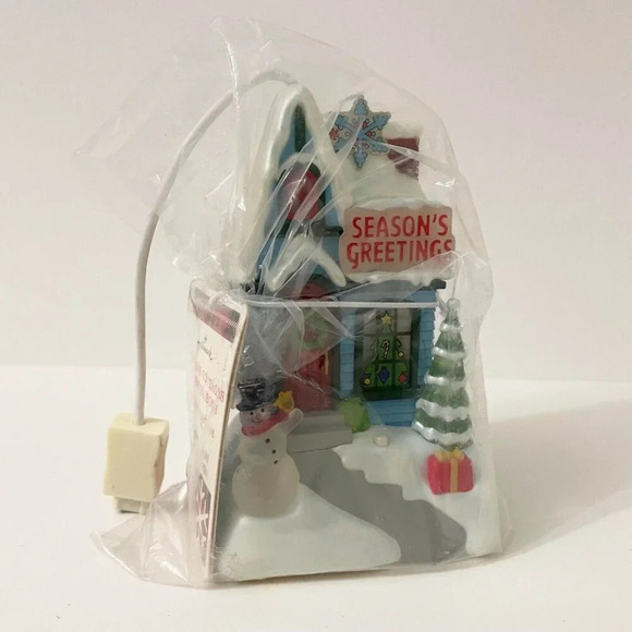 2009 Hallmark Ornament Light and Music Caroling Cottages Seasons  Greetings - Picture 14 of 16